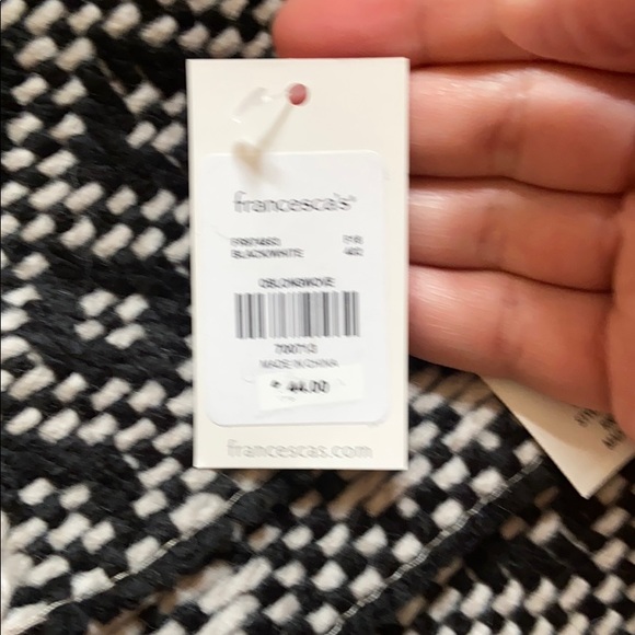 Francesca’s Scarf - Picture 2 of 2